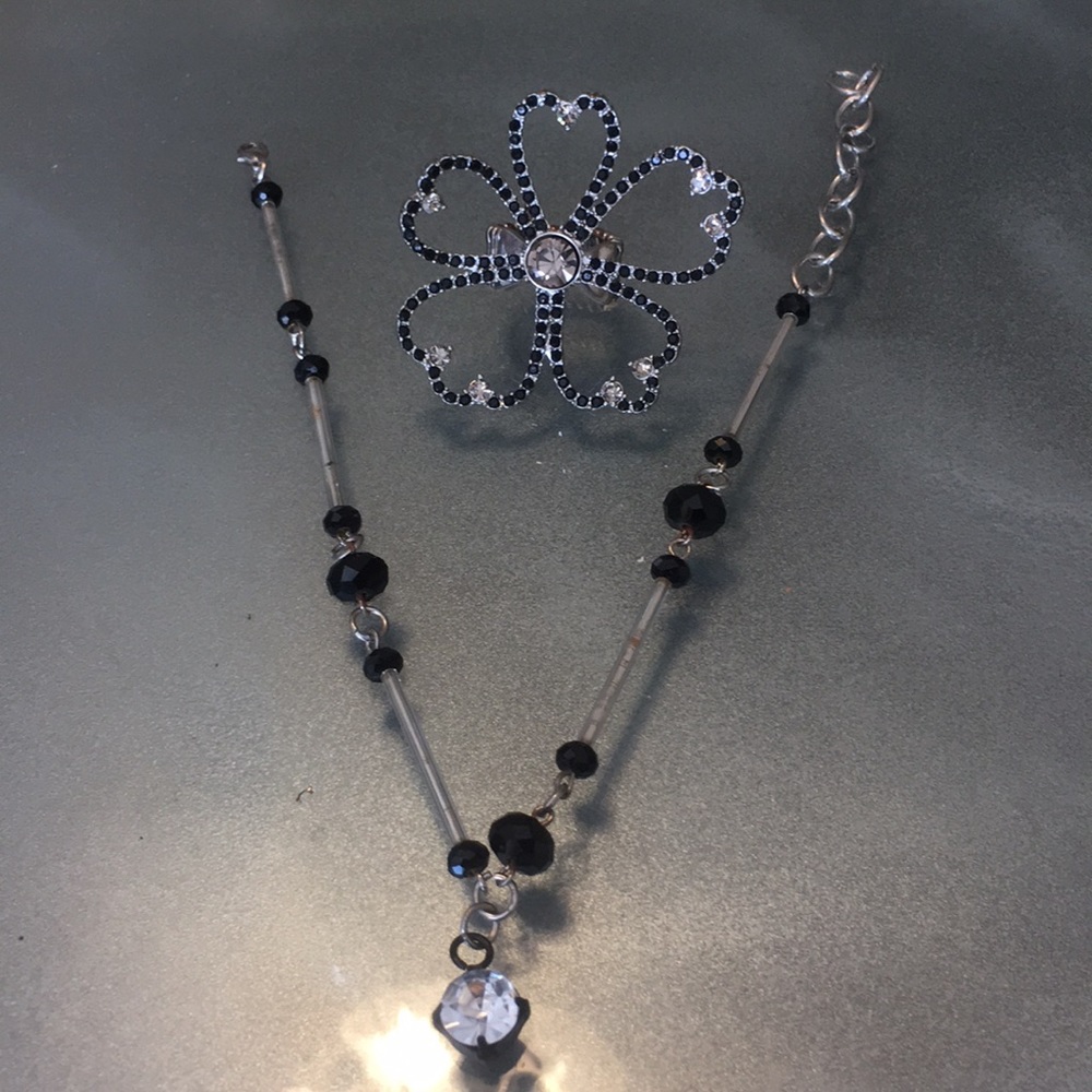 Choker necklace 15 inch and flower ring